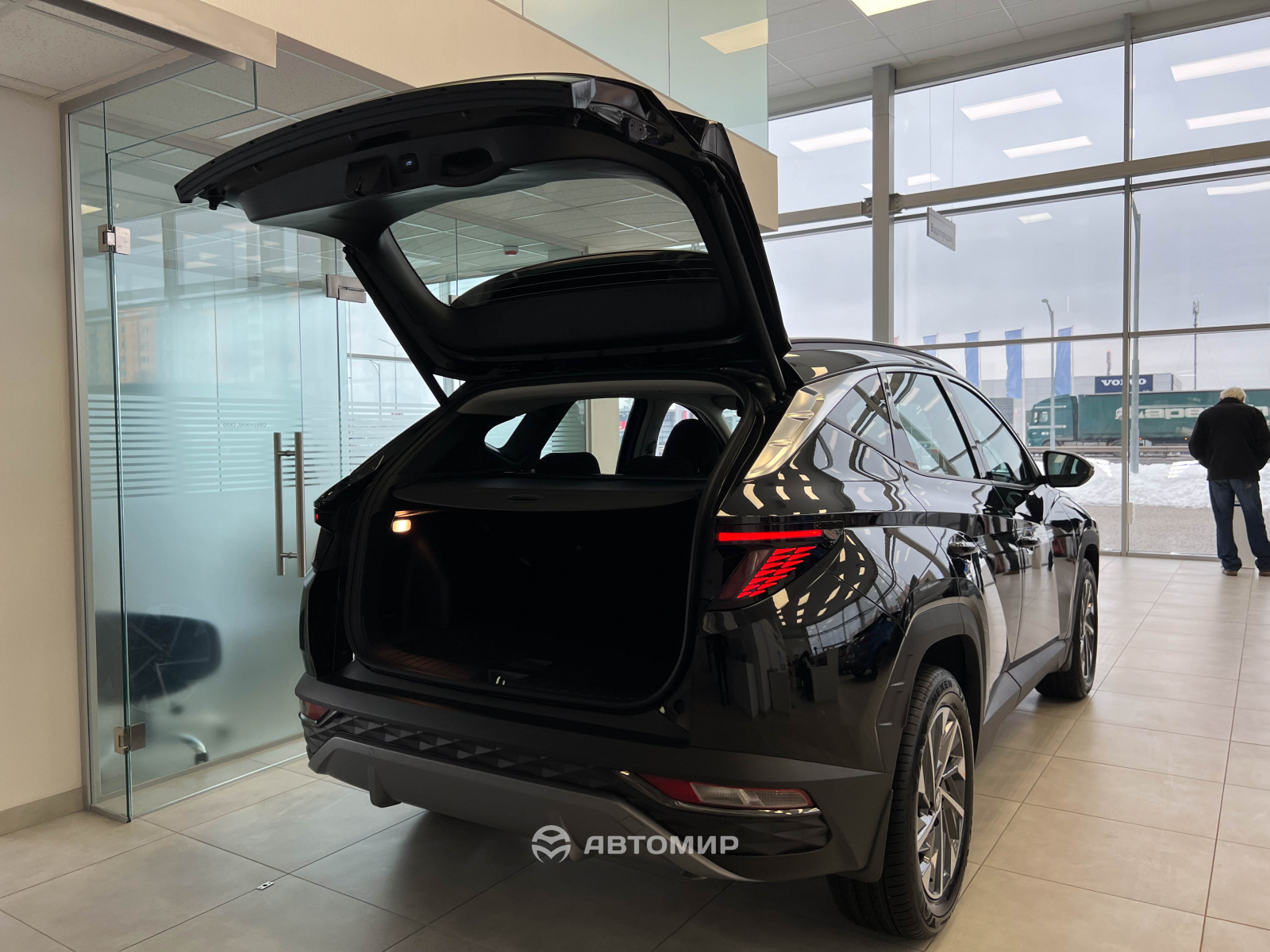 Абсолютно новий Hyundai Tucson в наявності у автосалоні. | Едем-Авто - фото 16